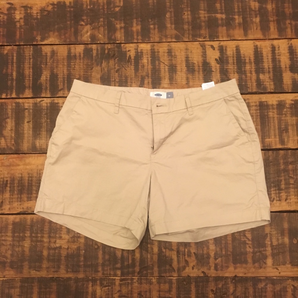 Old Navy 5” short